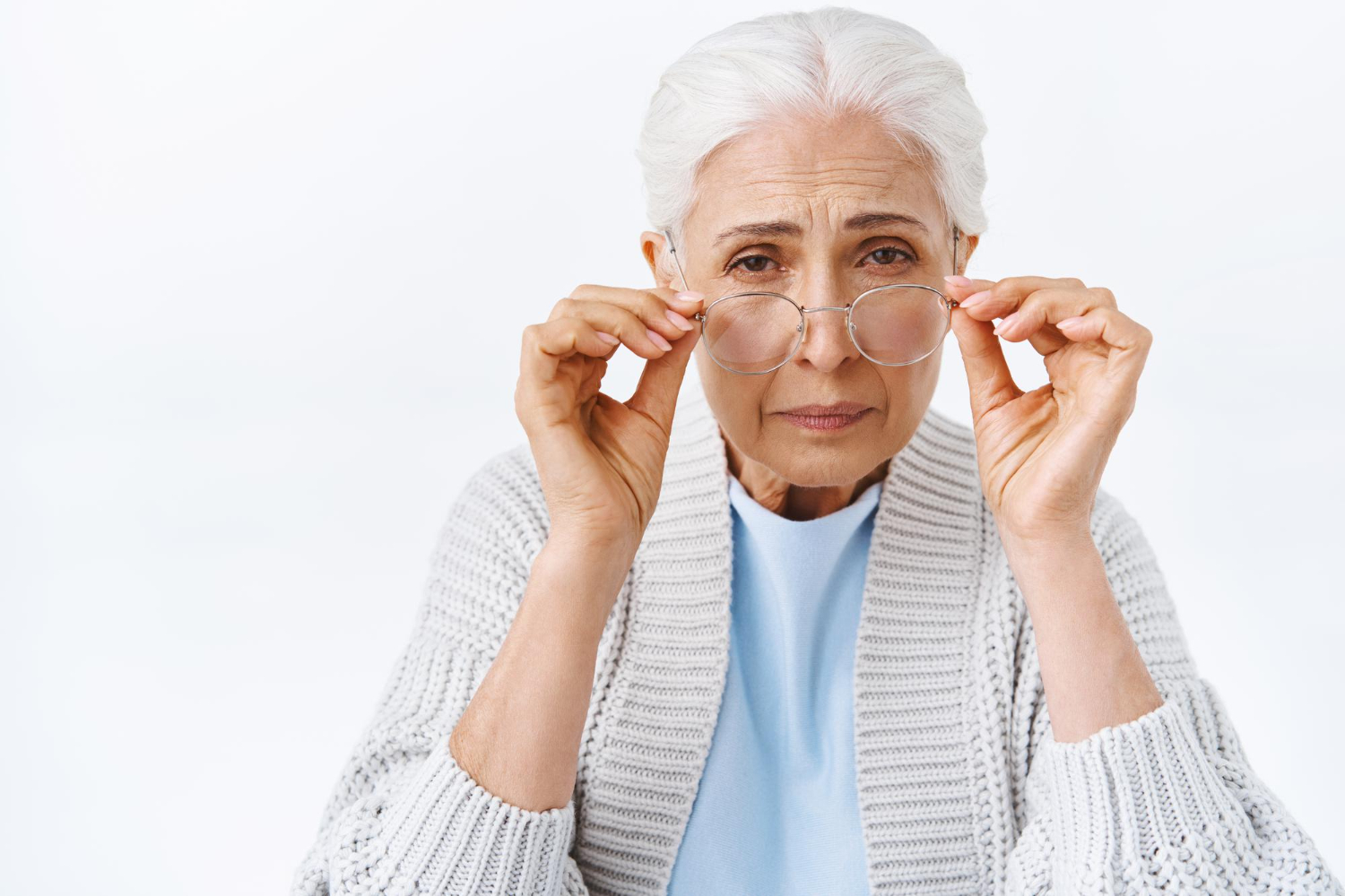 ตาต้อกระจกในผู้สูงอายุแตกต่างอย่างไร